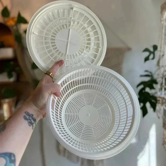 Like New: Ikea Salad Spinner white UPPFYLLD - Picture 6 of 11